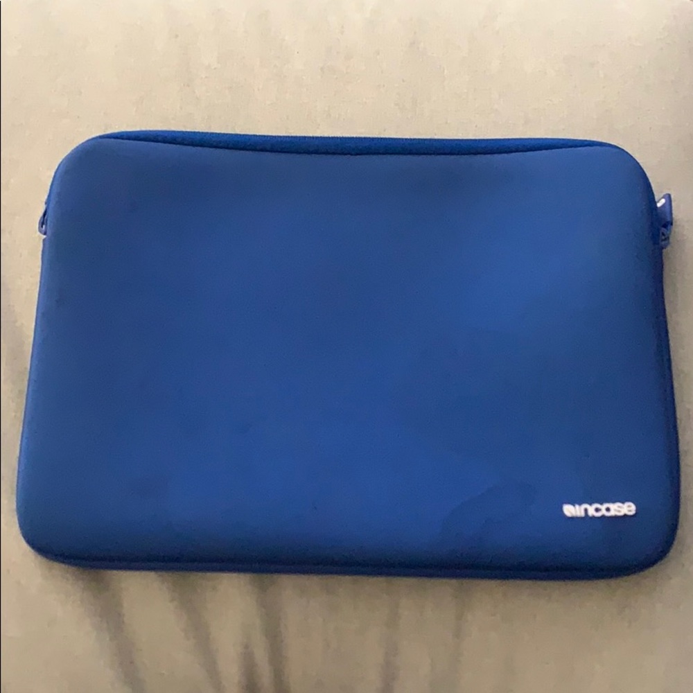 13” Incase Royal Blue Neoprene Laptop Case